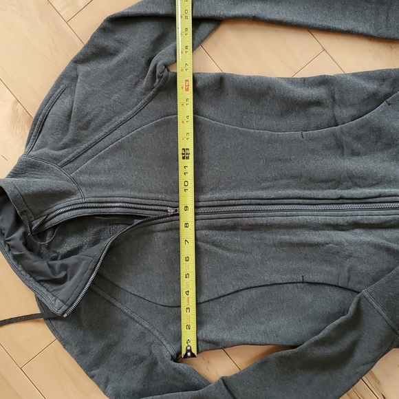 Lululemon green scuba - Picture 6 of 6